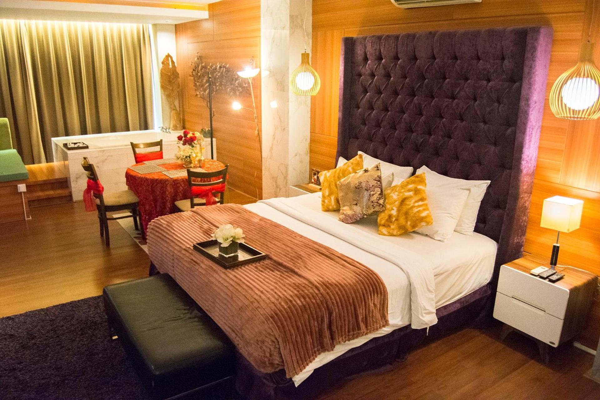 Royal Asnof Hotel Pekanbaru Buitenkant foto
