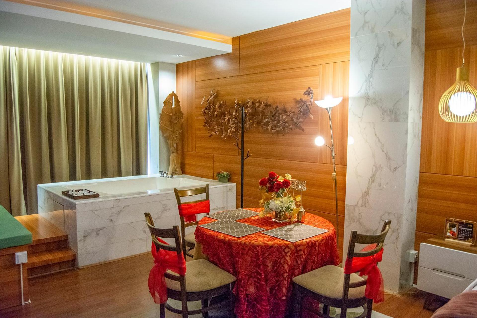 Royal Asnof Hotel Pekanbaru Buitenkant foto