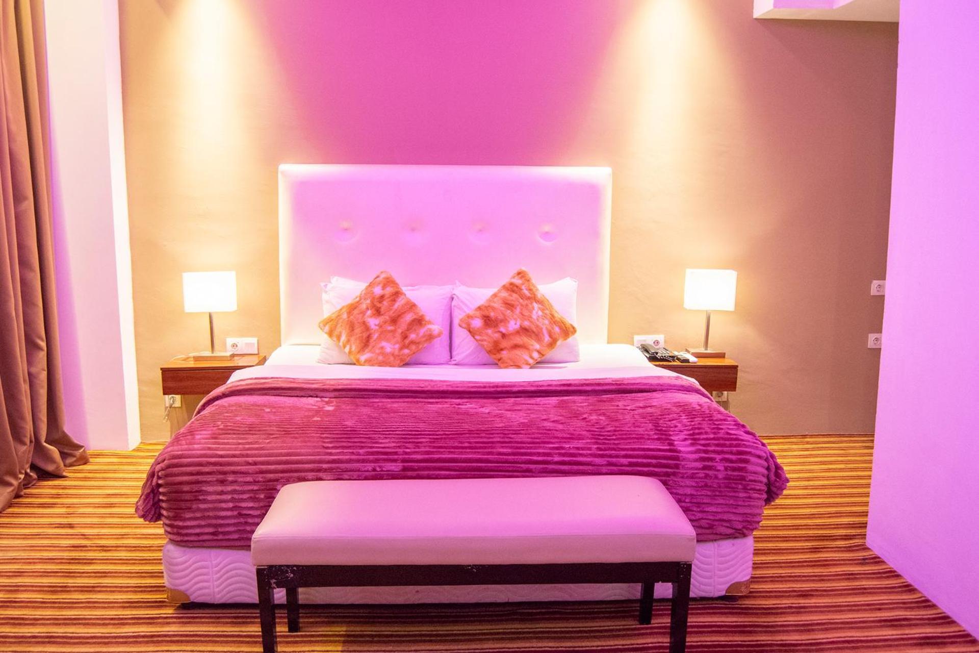 Royal Asnof Hotel Pekanbaru Buitenkant foto